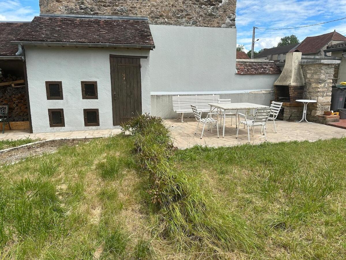 Maison Du Vignoble A 5 Minutes De Chablis Beine Exterior foto